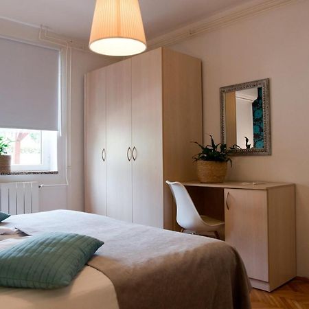 פורץ Apartments Sandra מראה חיצוני תמונה