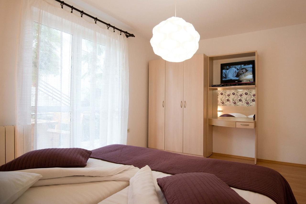 פורץ Apartments Sandra מראה חיצוני תמונה