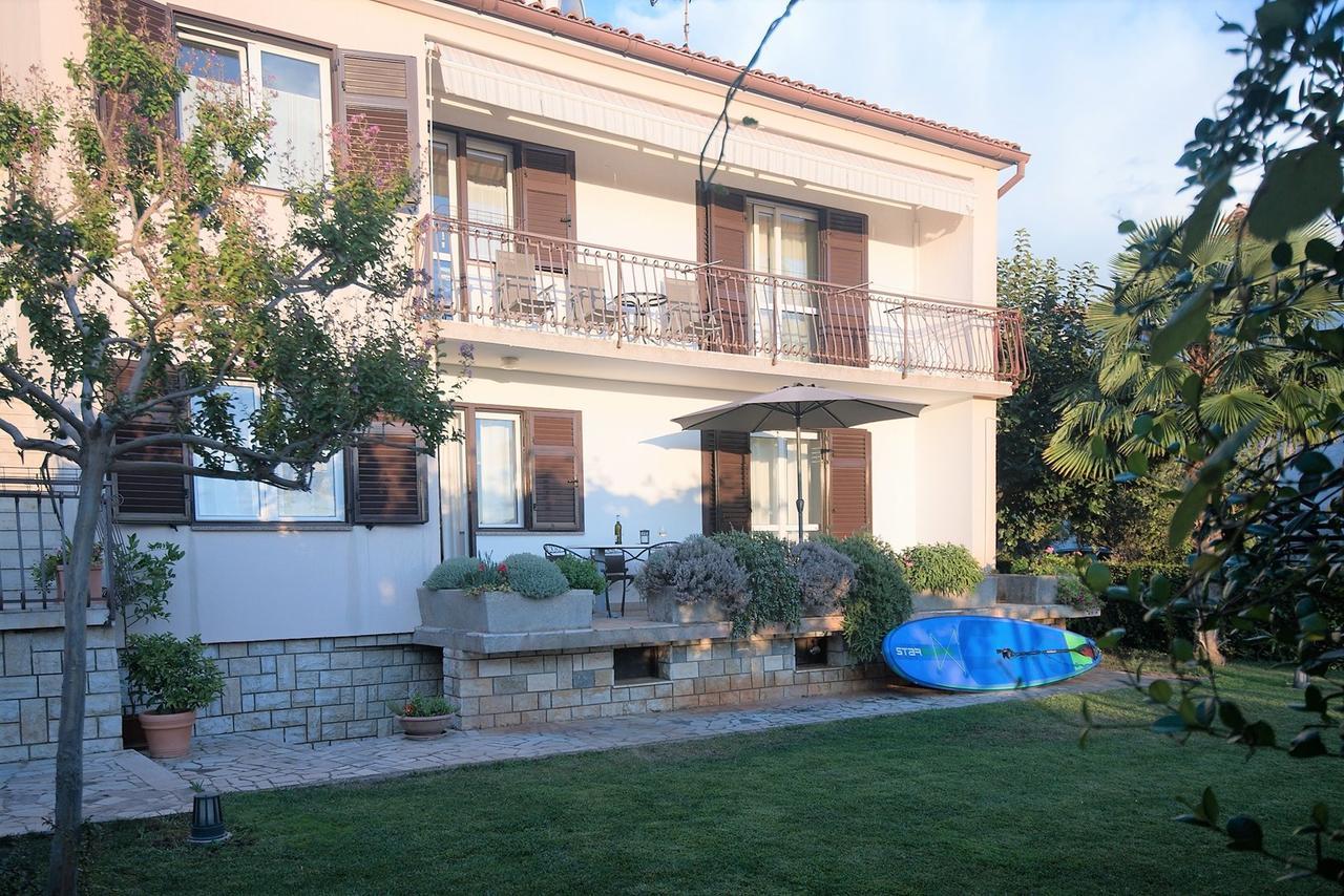 פורץ Apartments Sandra מראה חיצוני תמונה