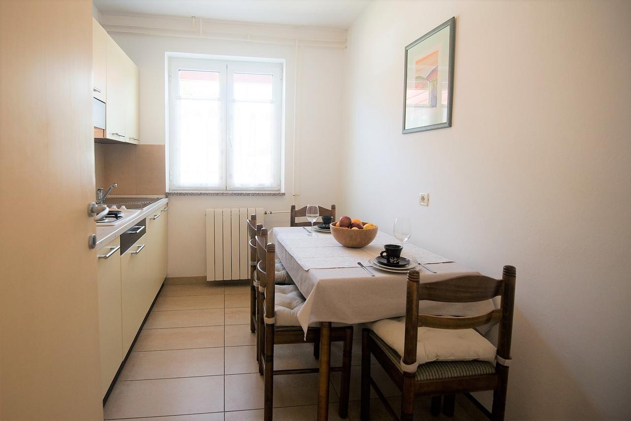 פורץ Apartments Sandra מראה חיצוני תמונה
