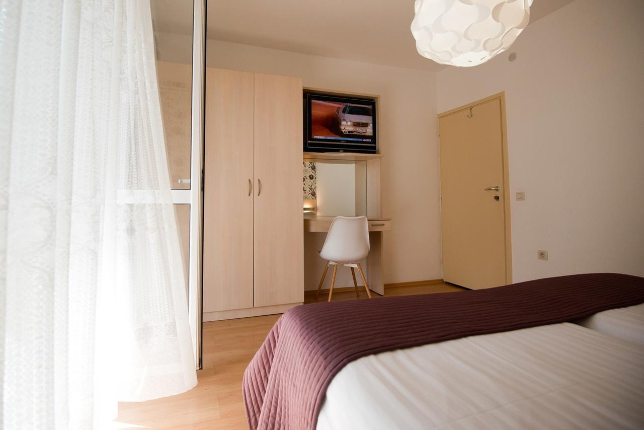 פורץ Apartments Sandra מראה חיצוני תמונה